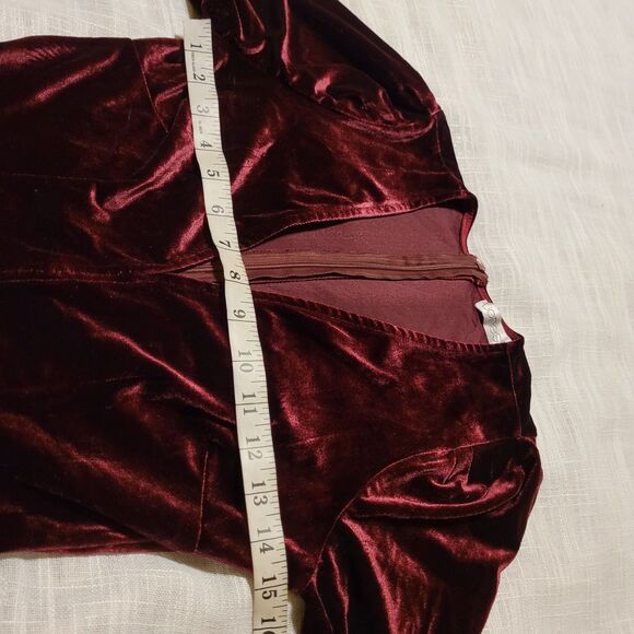 Womens Romper Shorts Size M Purple Burgundy Velvet Whimsigoth Plunge Stretch - Picture 6 of 10